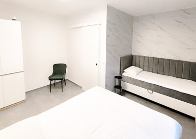 Royal place apartments - family room - Photo 2